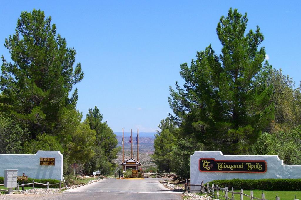 Verde Valley Studio Park Model Cabin 15 コットンウッド エクステリア 写真